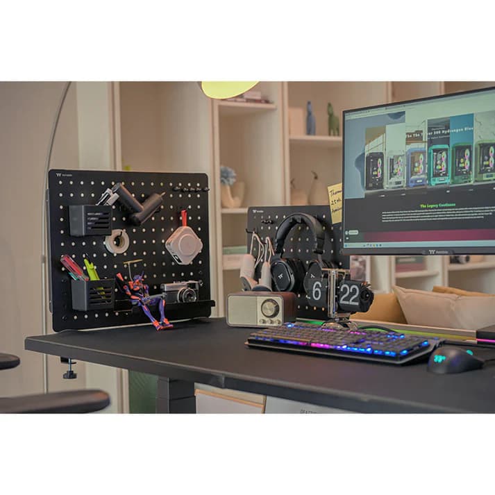 PEGBOARD THERMALTAKE LARGA SIZE GAMING DESK FOR CLAMP MOUNTING (GEA-GDP-DPLBLK-01)