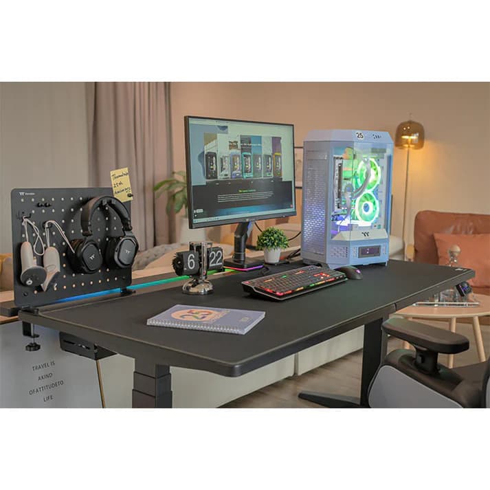 PEGBOARD THERMALTAKE MEDIUM SIZE GAMING DESK FOR CLAMP MOUNTING ( AC-067-OO1NAN-A1 )